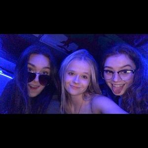 Meet your Posher, Brenna